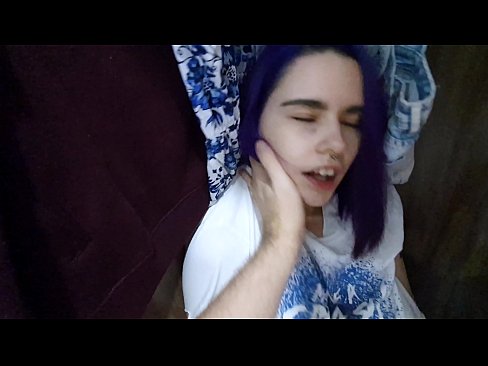 ❤️ Löysin siskoni kaapista ja autoin häntä laukeamaan Venäläinen porno at us fi.teatroporno.ru ❌️❤